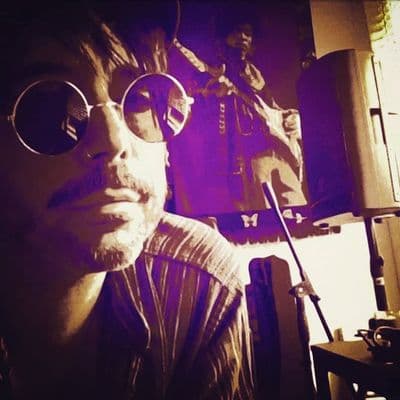 Profile image of Dee Wire