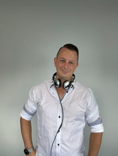 Profile image of DJ Logie P