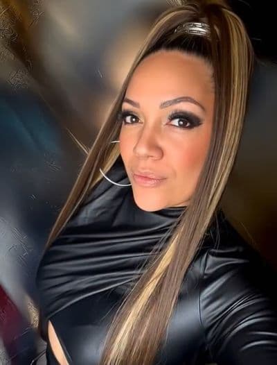 Profile image of Ari Sings