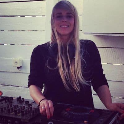 Profile image of Yvette Lindquist