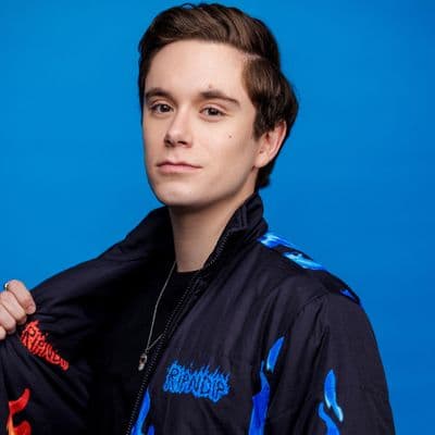 Profile image of Jomi Cruz