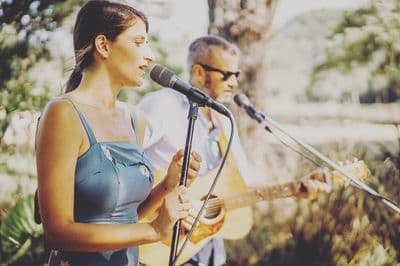 Profile image of Izzy + Moe