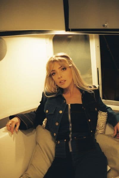 Profile image of Rhea Robertson