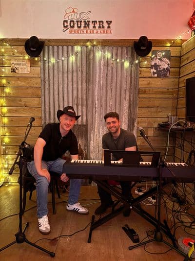 Profile image of Dylan & Lawrence