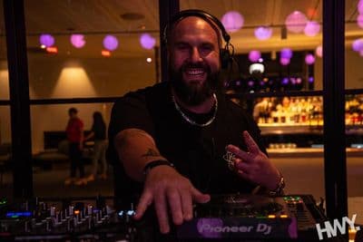 Profile image of DJ Louis (W)