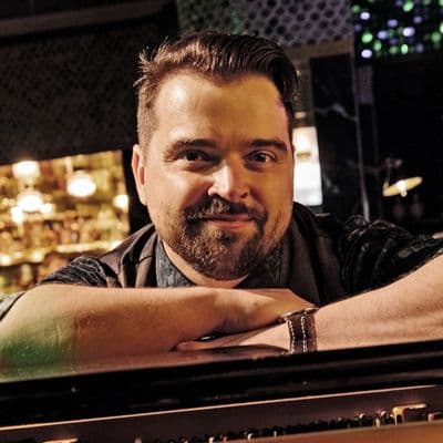 Profile image of Jonathon Holmes