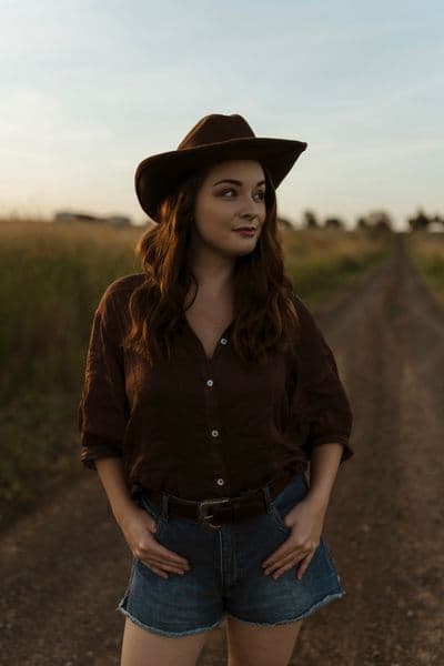 Profile image of Jessica Holbrok