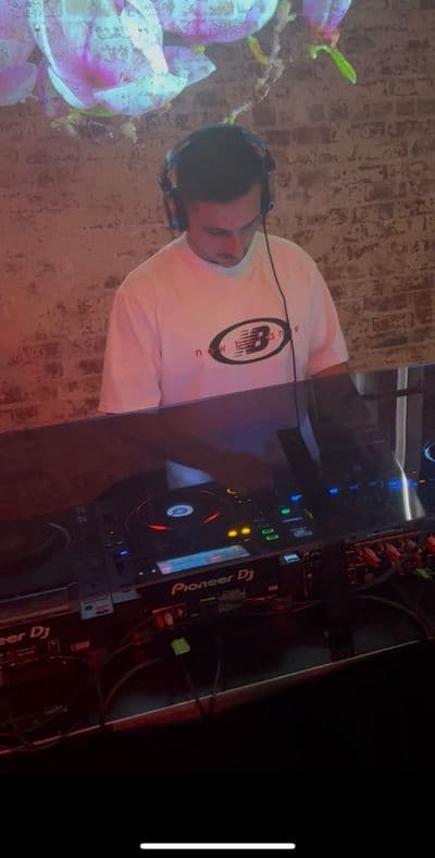 Profile image of Jden