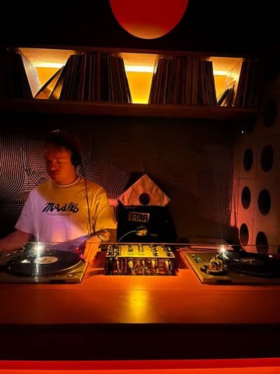 Profile image of Ollis