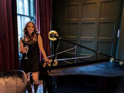 Profile image of Ruth Hutton