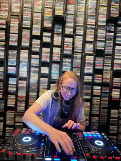 Profile image of DJ Sara Kay
