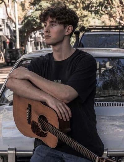 Profile image of Oliver Debus