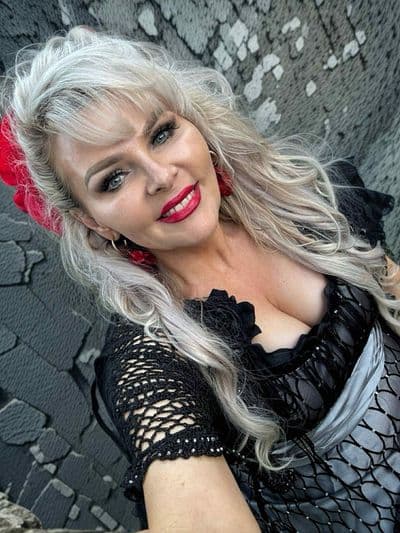 Profile image of Sharon Lee