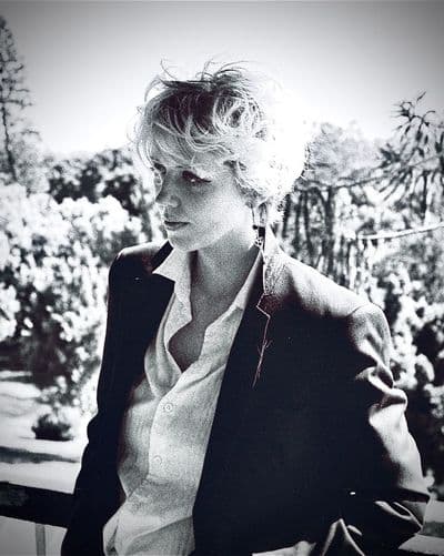 Profile image of Velura