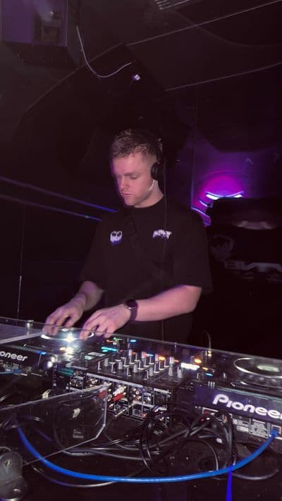 Profile image of MAX