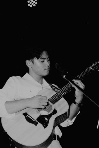 Profile image of Ruzell Curita