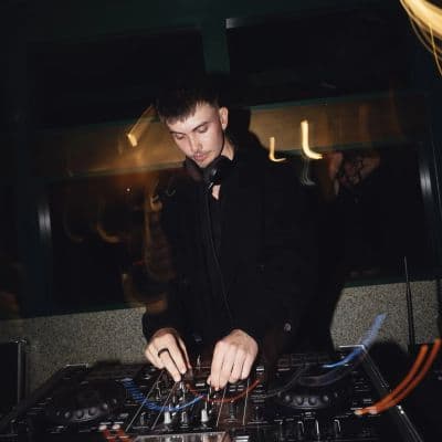 Profile image of Zach Moxon