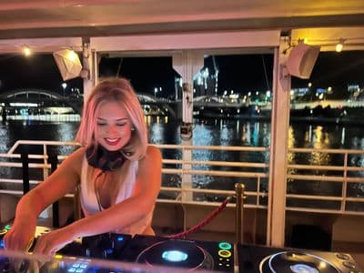 Profile image of Amos