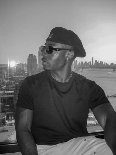 Profile image of Julian Abam