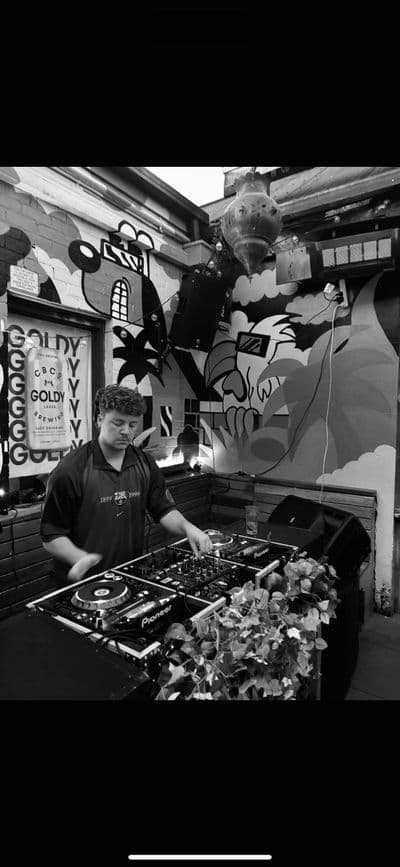 Profile image of amindé