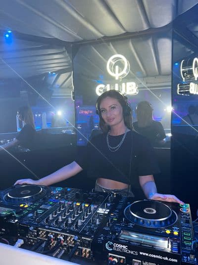 Profile image of Tate Flowers